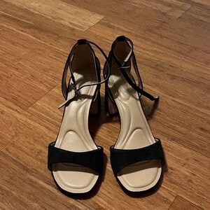 Elegant Black Strappy Women's Sandals